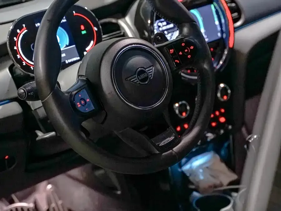 MINI JCW MINI JCW 2022 facelift 2.0T JOHN COOPER WORKS ALL-IN 2022 — миниатюра 3