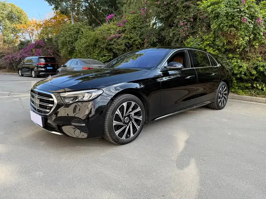 Mercedes-Benz E-Class 2024