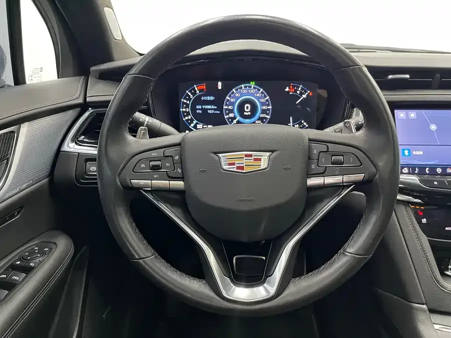 Cadillac XT6 2025 2.0T 6-seat 4WD Premium Executive Black Label Edition 2024 — миниатюра 5