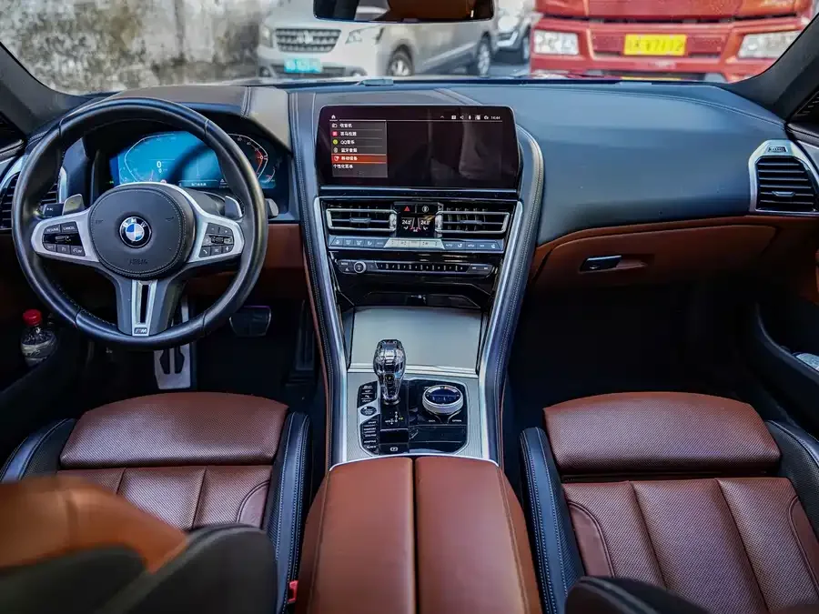 BMW 8 Series BMW 8 Series 2021 840i Four-Door Coupe Flame Collection Edition 2023 — миниатюра 5