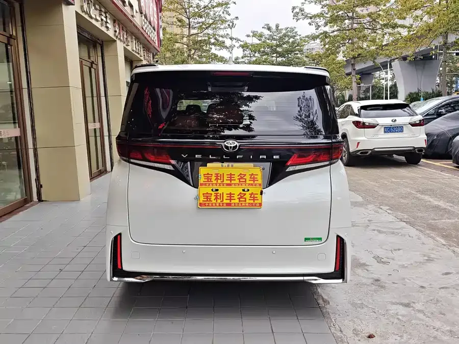 Toyota Crown Vellfire Vellfire 2025 Crown Hybrid 2.5L Ink Gold Executive Edition 2025 — миниатюра 5