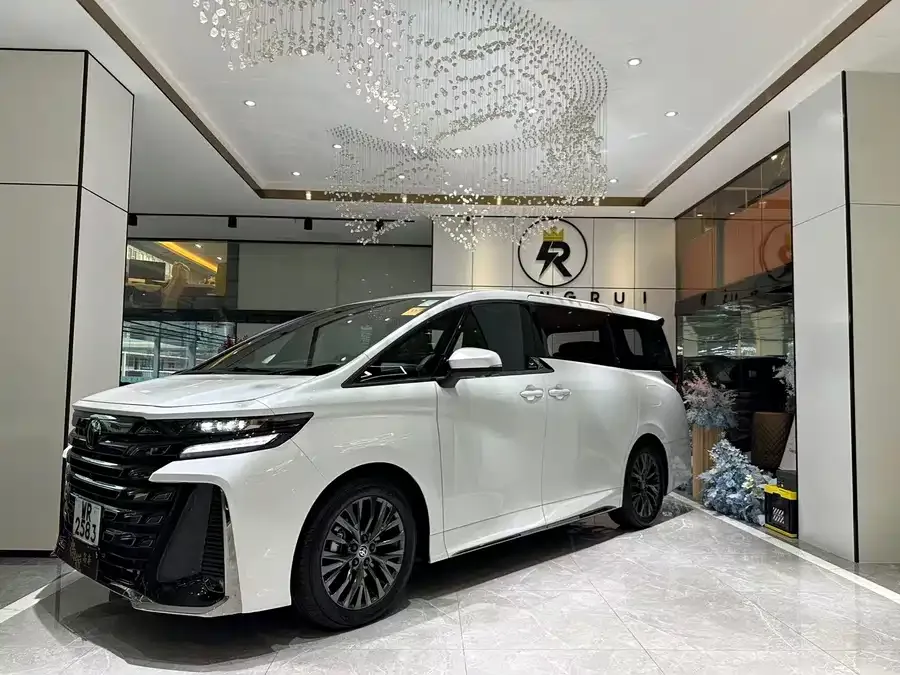 Toyota Crown Vellfire 2025