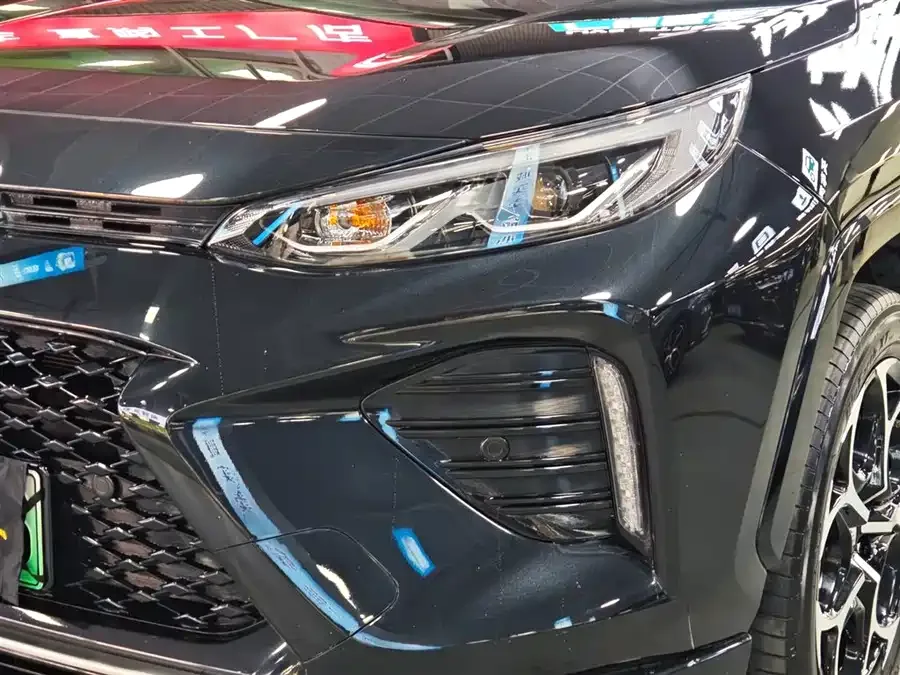 Toyota Wildlander New Energy Wildlander New Energy 2023 High-Performance Edition 2.5L Four-Wheel Drive Edition 2023 — миниатюра 3
