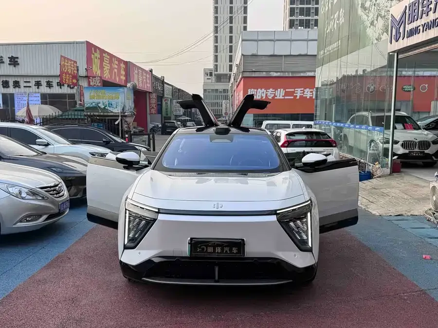 HiPhi Y Gaohe HiPhi Y 2023 560km Pioneer Edition 2024 — миниатюра 2
