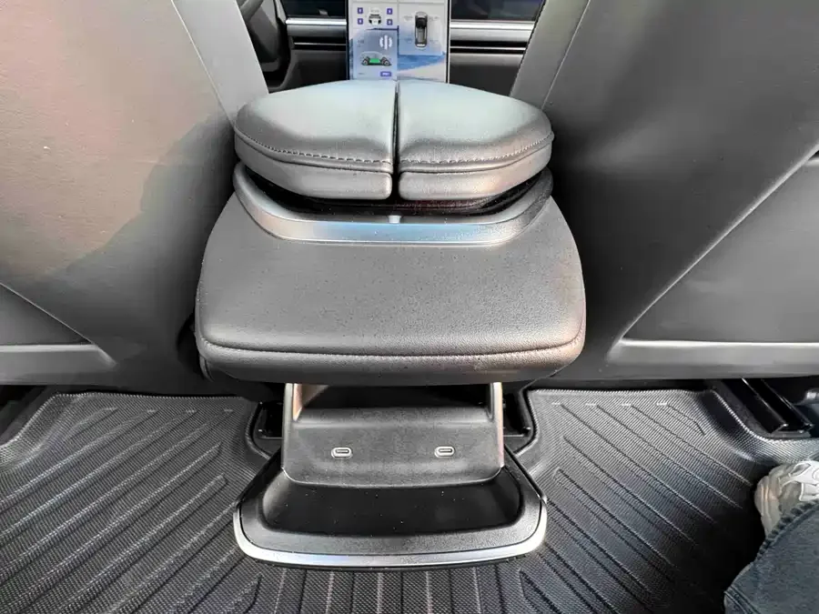 HiPhi Y Gaohe HiPhi Y 2023 560km Pioneer Edition 2024 — миниатюра 4