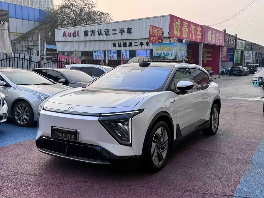 HiPhi Y 2024
