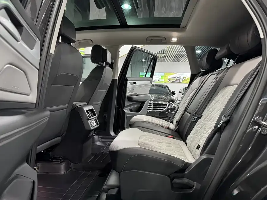 Volkswagen Tavendor 2023 Lanxun 380TSI 4WD R-Line Tour Edition 2023 — миниатюра 2