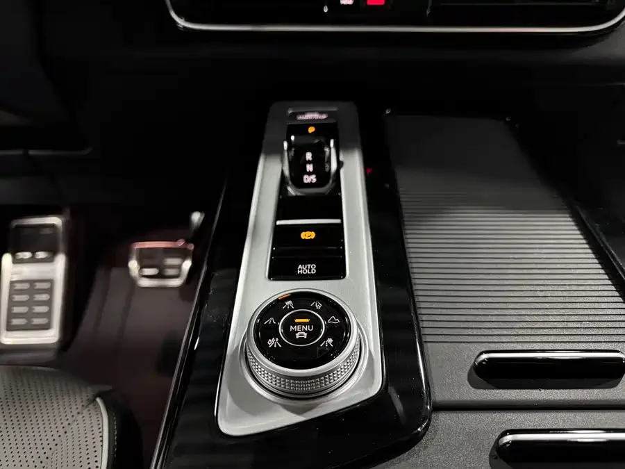 Volkswagen Tavendor 2023 Lanxun 380TSI 4WD R-Line Tour Edition 2023 — миниатюра 4