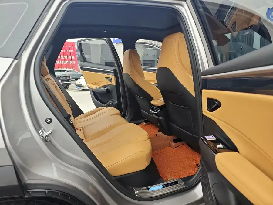 Geely Galaxy L7 Galaxy L7 2023 1.5T 115km MAX 2023 — миниатюра 5