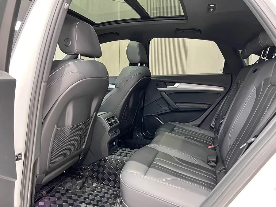 Audi Q5L Sportback 2022 40 TFSI Fashion Edition 2023 — миниатюра 5