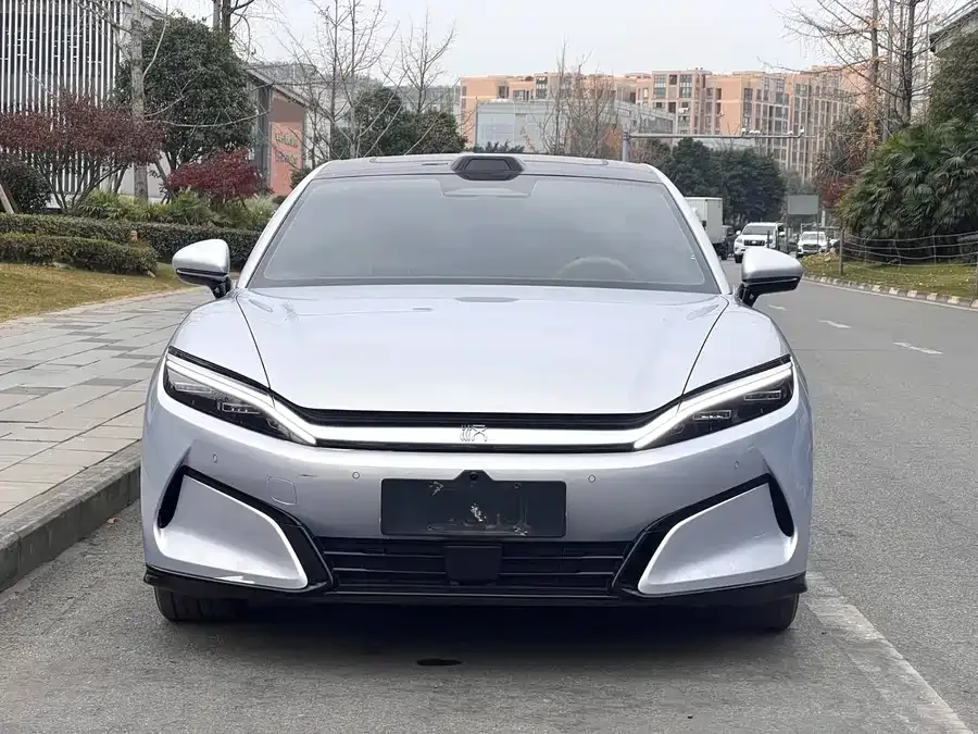 BYD Han L 2025