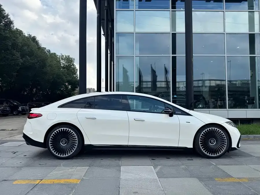 Mercedes-Benz EQS AMG Mercedes-Benz EQS AMG 2022 AMG EQS 53 4MATIC+ 2026 — миниатюра 2