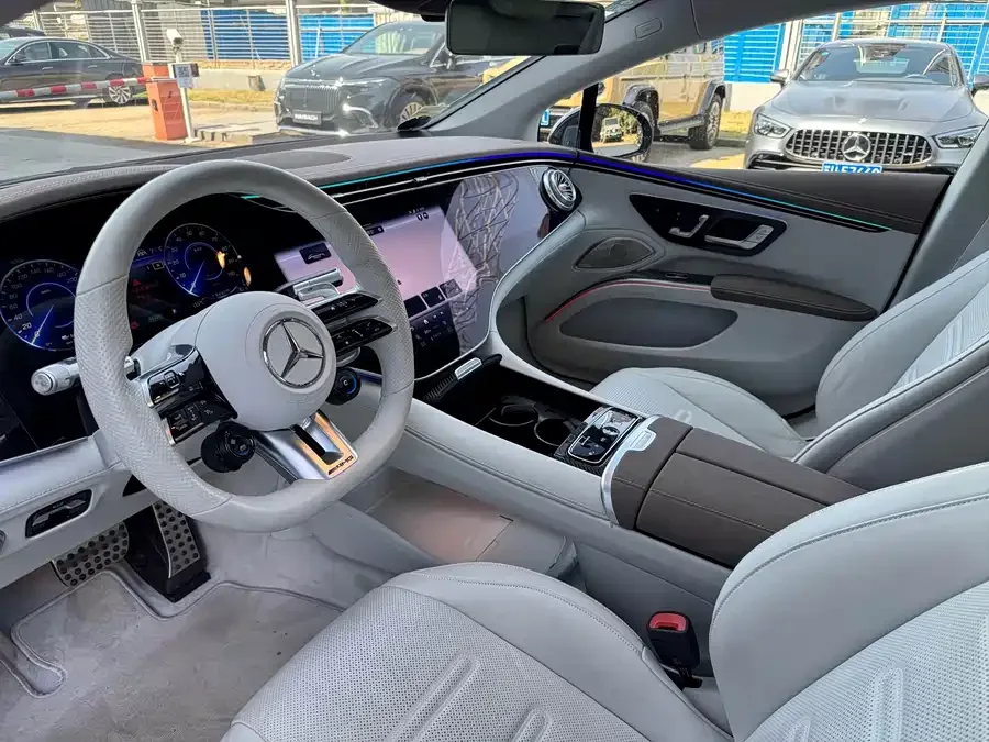 Mercedes-Benz EQS AMG Mercedes-Benz EQS AMG 2022 AMG EQS 53 4MATIC+ 2026 — миниатюра 3