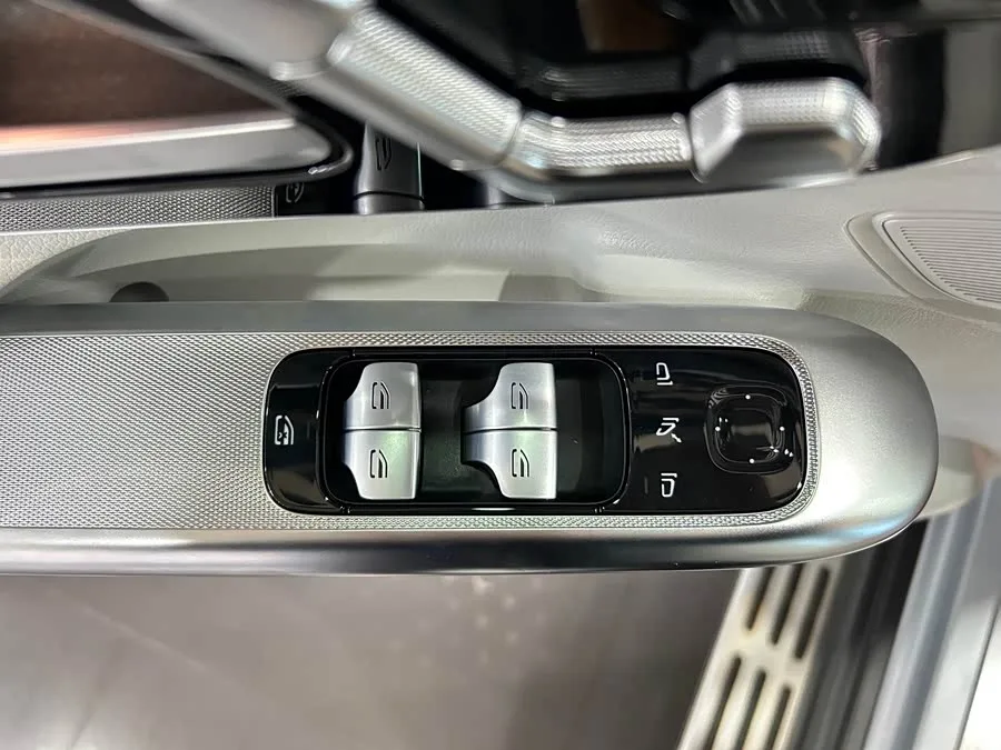 Mercedes-Benz EQE SUV Mercedes-Benz EQE SUV 2024 350 4MATIC Luxury Edition 2024 — миниатюра 4
