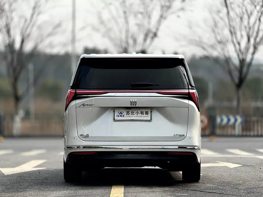 Buick GL8 New Energy 2024 Lu Zun Premium Edition 7 Seaters 2024 — миниатюра 2