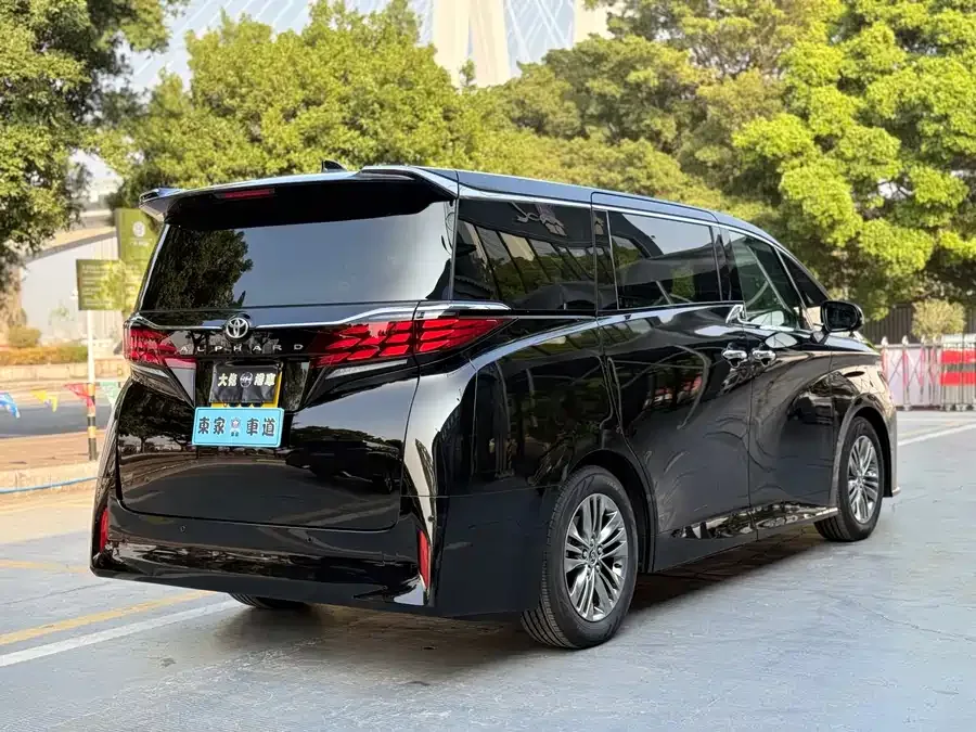 Toyota Alphard Alphard 2025 Hybrid 2.5L Gold Edition 2025 — миниатюра 2