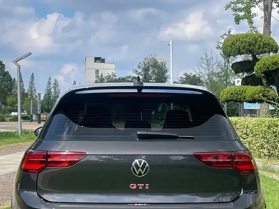 Volkswagen GOLF GTI Golf GTI 2023 380TSI DSG GTI 2022 — миниатюра 4