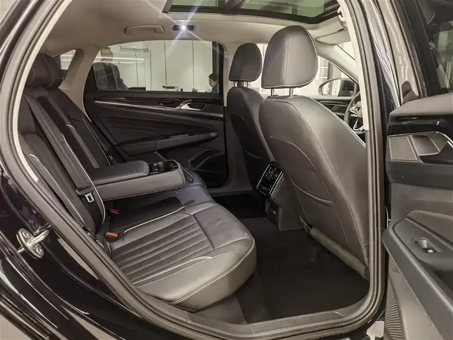 Volkswagen Passat New Energy Passat New Energy 2022 430PHEV Hybrid Elite Edition 2022 — миниатюра 5