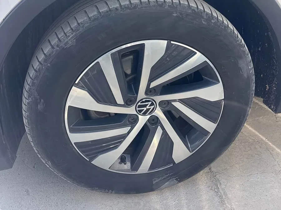 Volkswagen Tiguan L New Energy Tiguan L New Energy 2021 430PHEV Plug-in Hybrid Premium Edition 2022 — миниатюра 2
