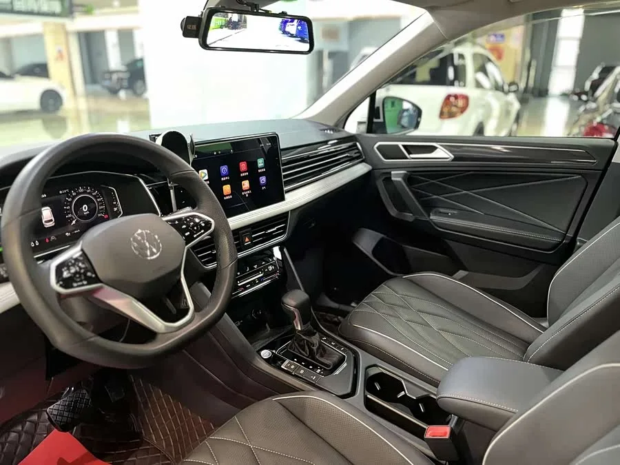 Volkswagen Tiguan L New Energy Tiguan L New Energy 2023 430PHEV Plug-in Hybrid Premium Edition 2024 — миниатюра 2
