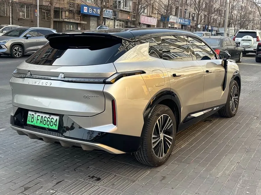 Lynk & Co 08 EM-P Lynk & Co 08 EM-P 2025 model 245km ultra-long range Halo 2025 — миниатюра 3