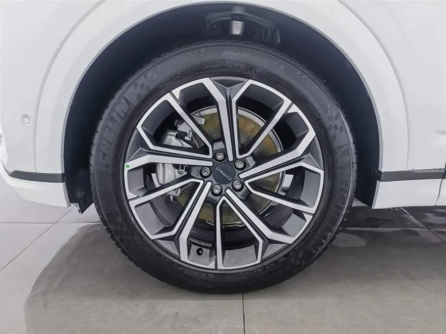 Lynk & Co 09 Lynk & Co 09 2024 2.0T 4WD Sports Edition 5 Seaters 2025 — миниатюра 5