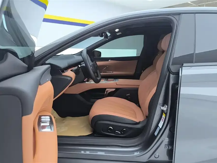 Deepal dark blue L07 Deep Blue L07 2025 230Ultra Deep Blue Intelligent Driving AD PRO Extended Range Edition 2025 — миниатюра 3