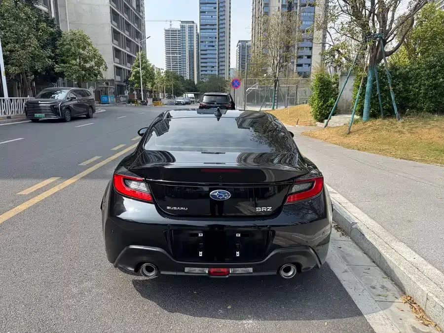 Subaru BRZ 2022 2.4L manual version 2022 — миниатюра 2