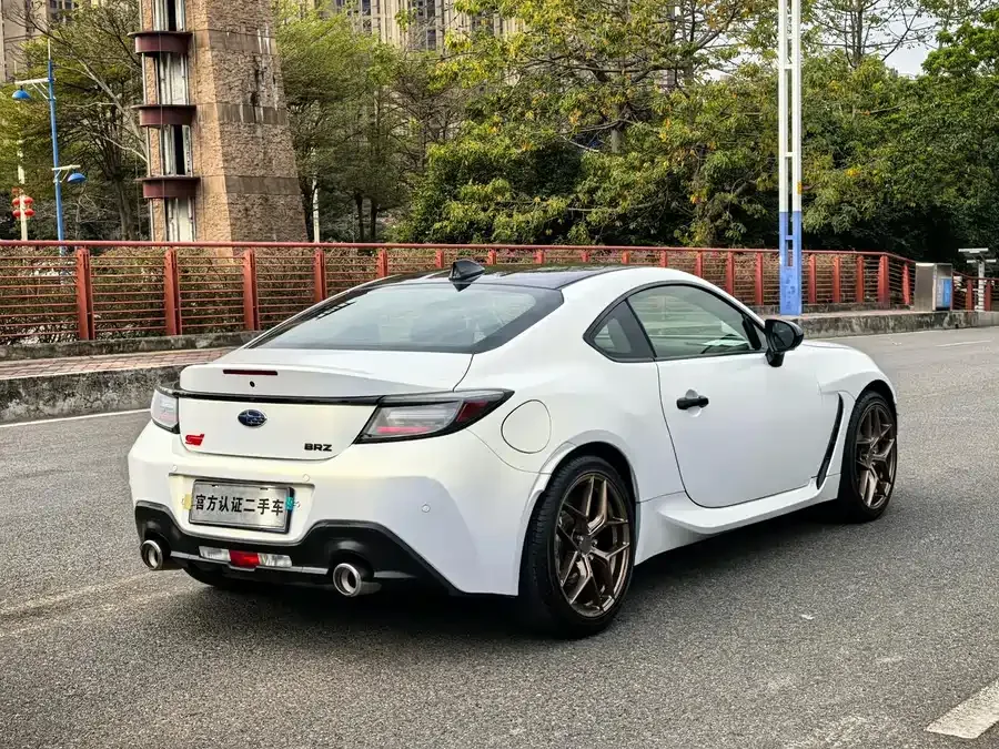 Subaru BRZ 2022 2.4L manual version 2023 — миниатюра 4