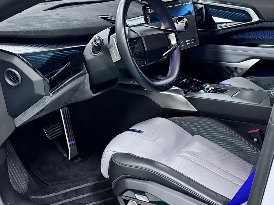 HiPhi Z HiPhi Z 2023 five-seater version 2023 — миниатюра 2