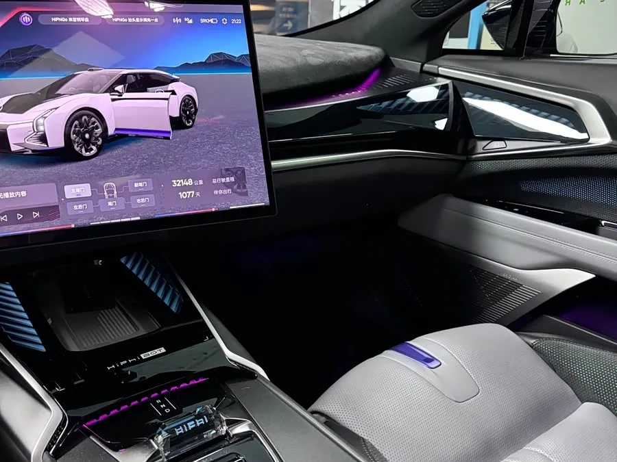 HiPhi Z HiPhi Z 2023 five-seater version 2023 — миниатюра 3
