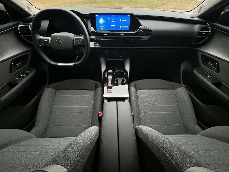 Citroen Versailles C5 X Versailles C5 X 2025 1.6T Overseas Edition 2024 — миниатюра 5