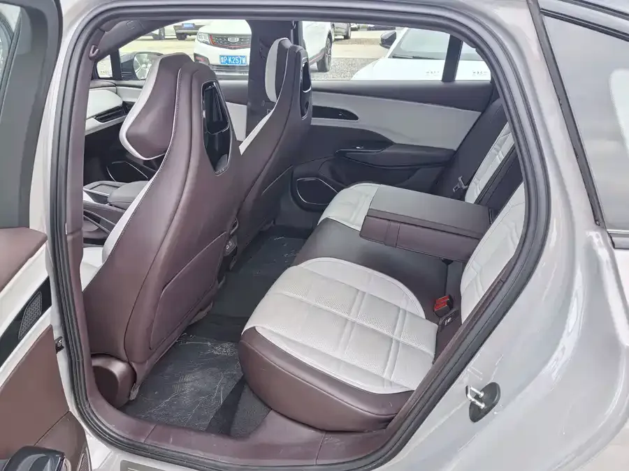 Hongqi EH7 Hongqi EH7 2024 690 Pro 2024 — миниатюра 4