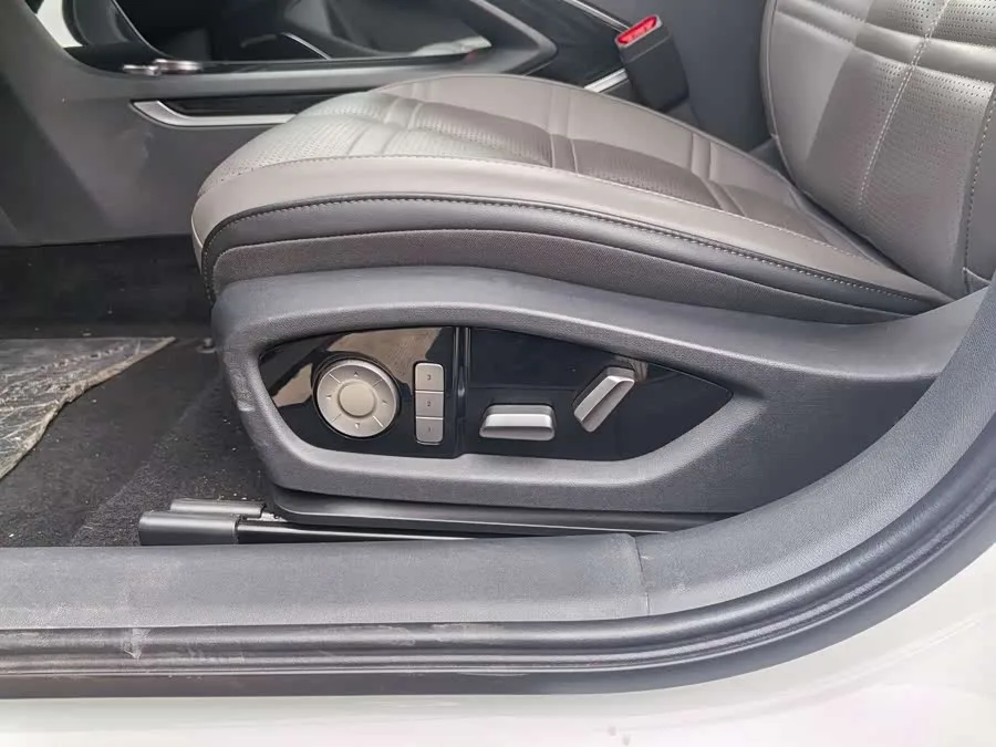 Hongqi EH7 Hongqi EH7 2024 820 Pro 2024 — миниатюра 4