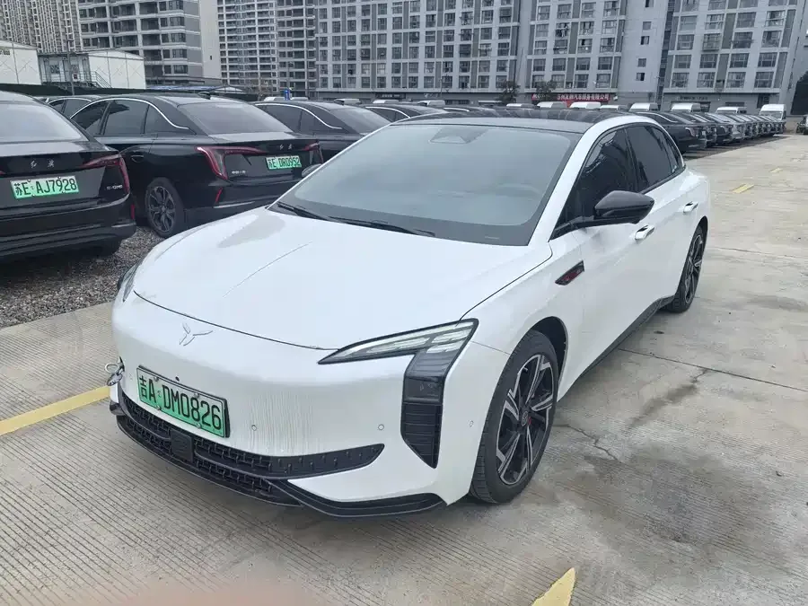 Hongqi EH7 2024