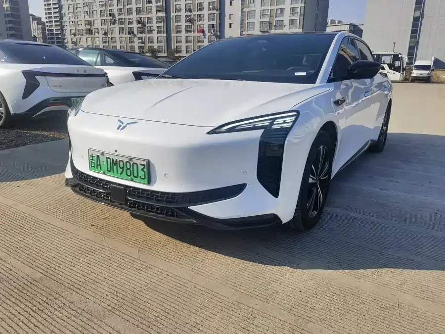 Hongqi EH7 2024
