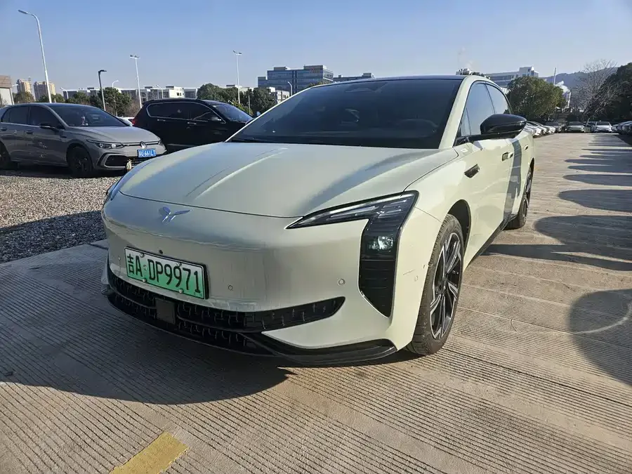 Hongqi EH7 2024