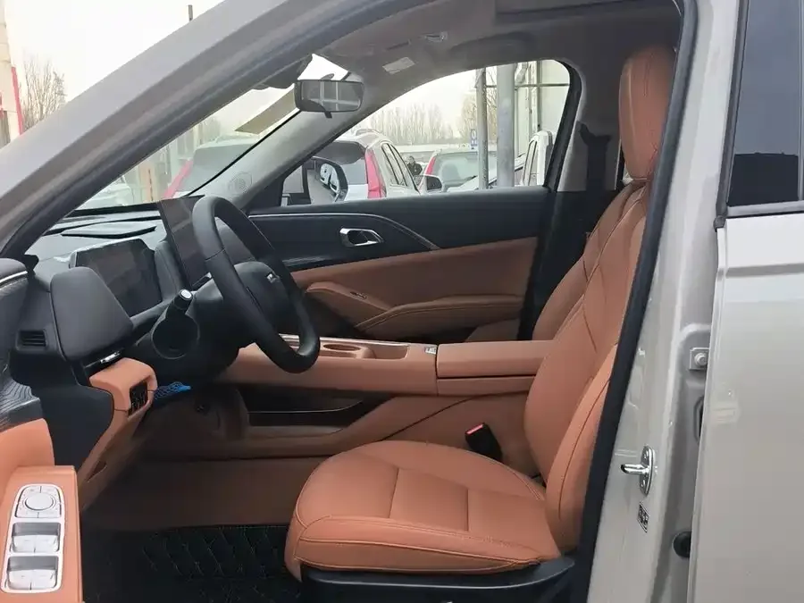 Haval Xiaolong MAX Haval Xiaolong MAX 2025 Hi4 110 Plus Intelligent Driving Edition 2026 — миниатюра 3