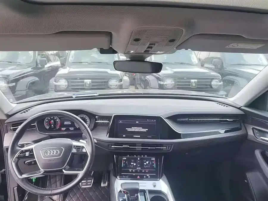 Audi Q6 2023 40 TFSI quattro Cloud Viewing Edition with Yulin Package 2023 — миниатюра 4