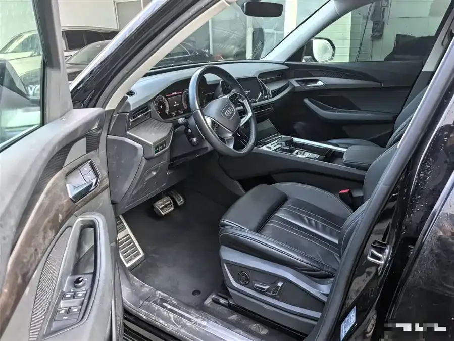 Audi Q6 2023 40 TFSI quattro Cloud Viewing Edition with Yulin Package 2023 — миниатюра 5