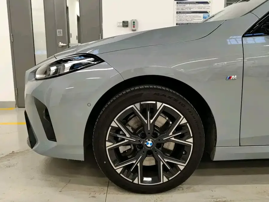 BMW 2 Series BMW 2 Series 2025 225L M Sports Package 2025 — миниатюра 4
