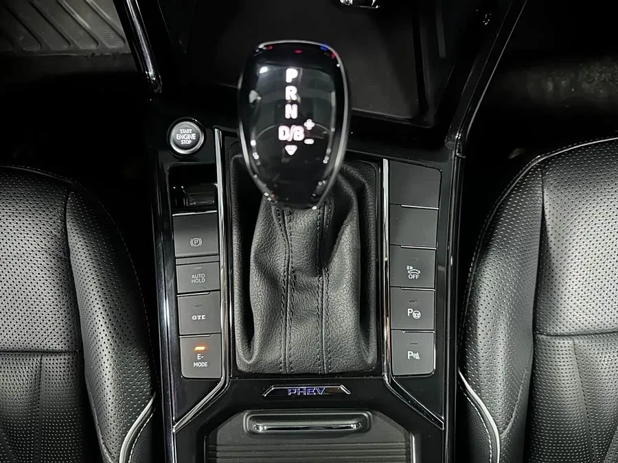 Volkswagen Passat New Energy Passat New Energy 2022 430PHEV Hybrid Luxury Edition 2022 — миниатюра 3
