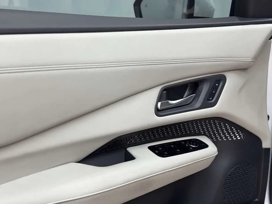 Nissan Ariya ARIYA 2023 Performance 2024 — миниатюра 3
