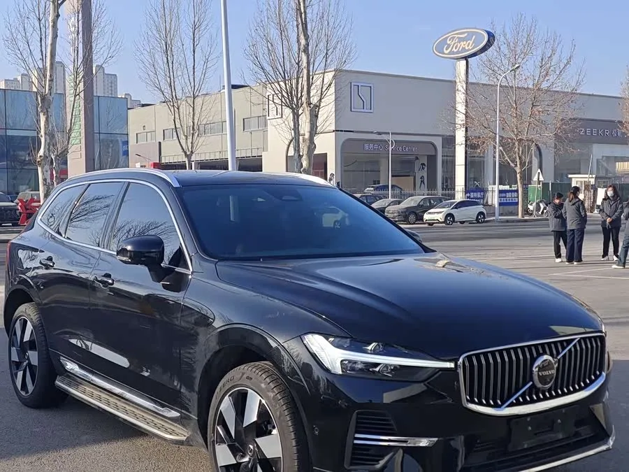 Volvo XC60 Plug-in Hybrid 2024
