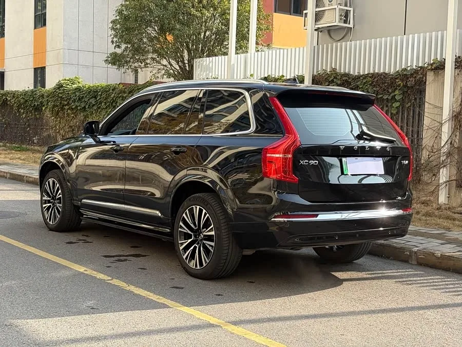 Volvo XC90 Plug-in Hybrid 2024 T8 Zhizun Luxury Edition 7 Seaters 2025 — миниатюра 5