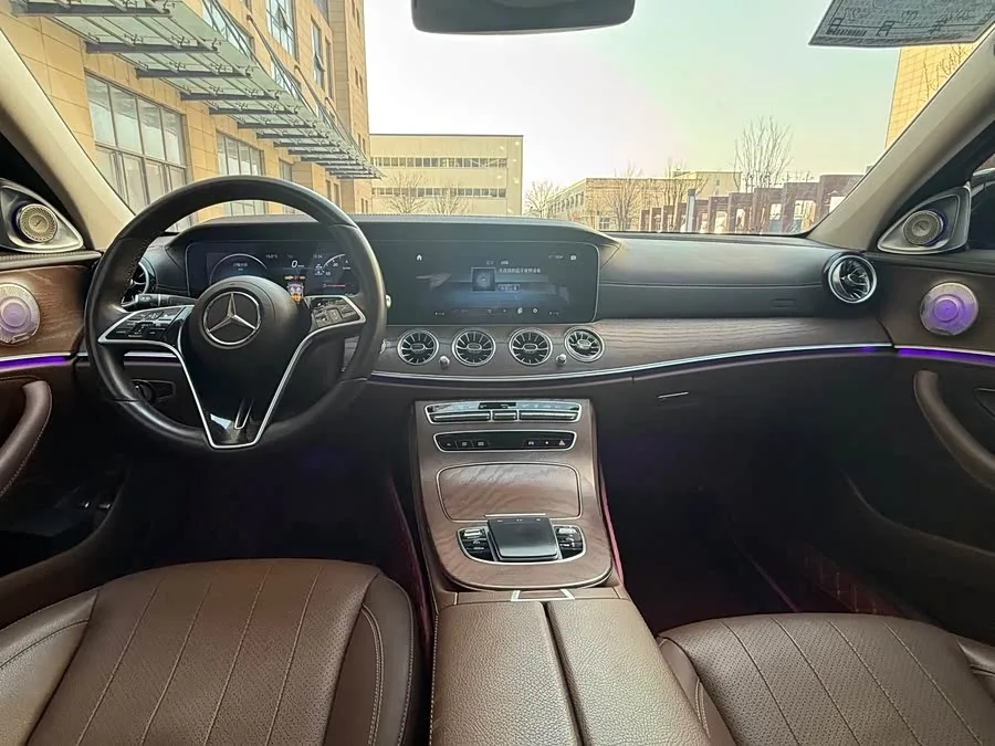 Mercedes-Benz E-class new energy Mercedes-Benz E-Class New Energy 2022 E 350 e L Plug-in Hybrid Sedan 2023 — миниатюра 4