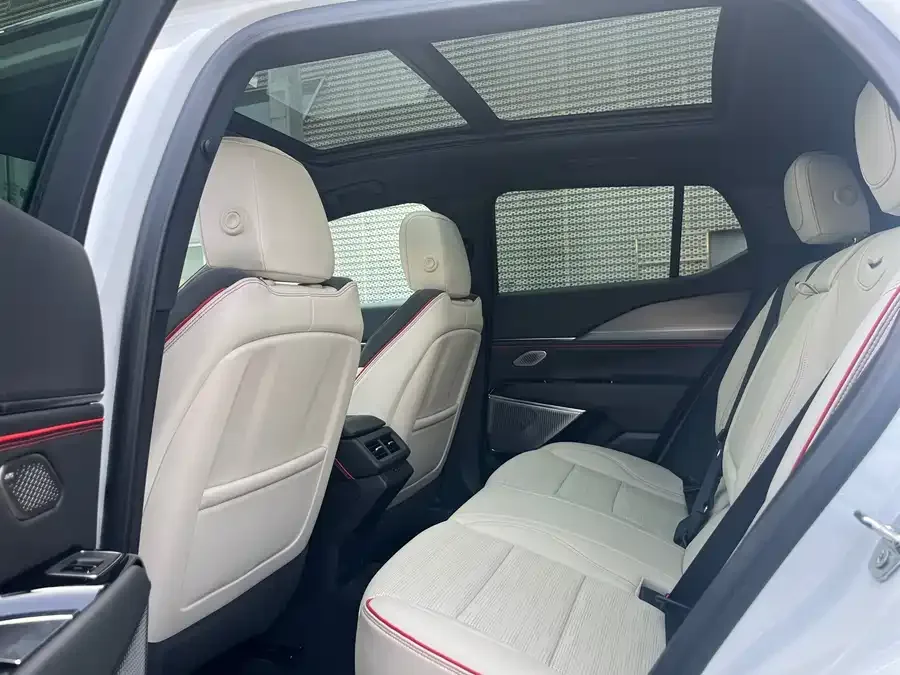 Cadillac GT4 2023 25T Premium Edition 2025 — миниатюра 4