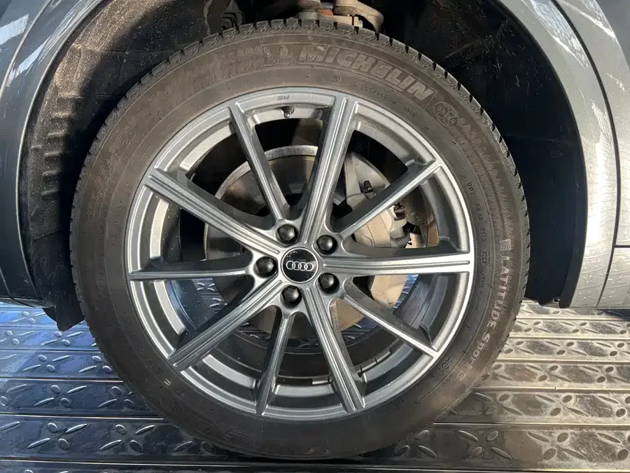 Audi Q5L 2023 40T luxury and dynamic model 2023 — миниатюра 5