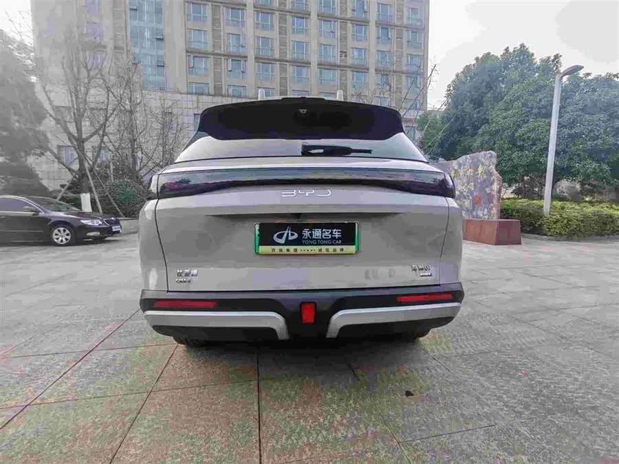 BYD Sea Lion 07 DM-i Sea Lion 07 DM-i 2025 150 Pilot+ Edition 2025 — миниатюра 3