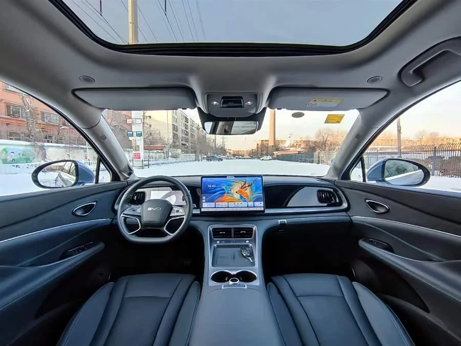 BYD Sea Lion 07 DM-i Sea Lion 07 DM-i 2025 150 Pilot+ Edition 2025 — миниатюра 3
